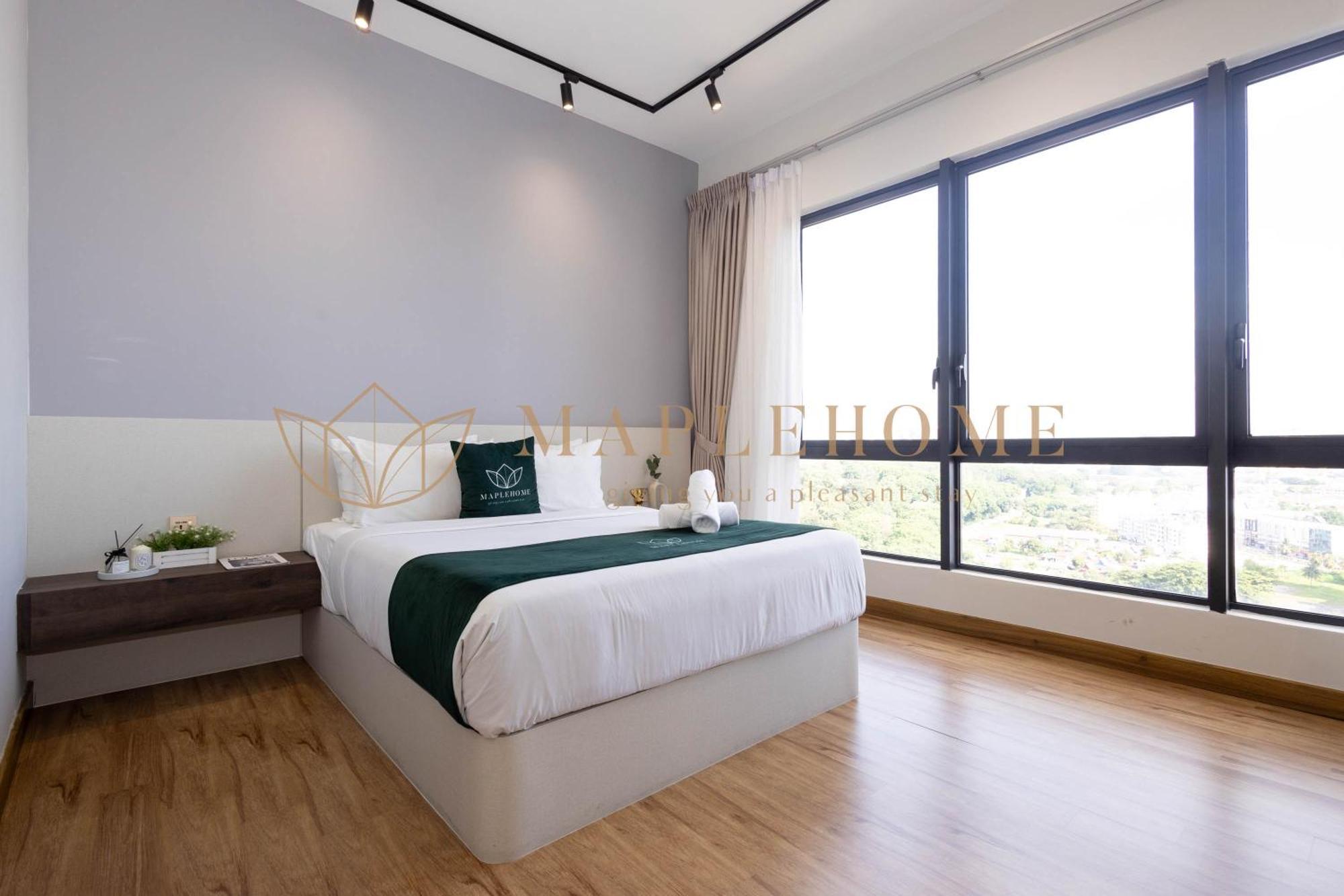 The Apple Apartment *
